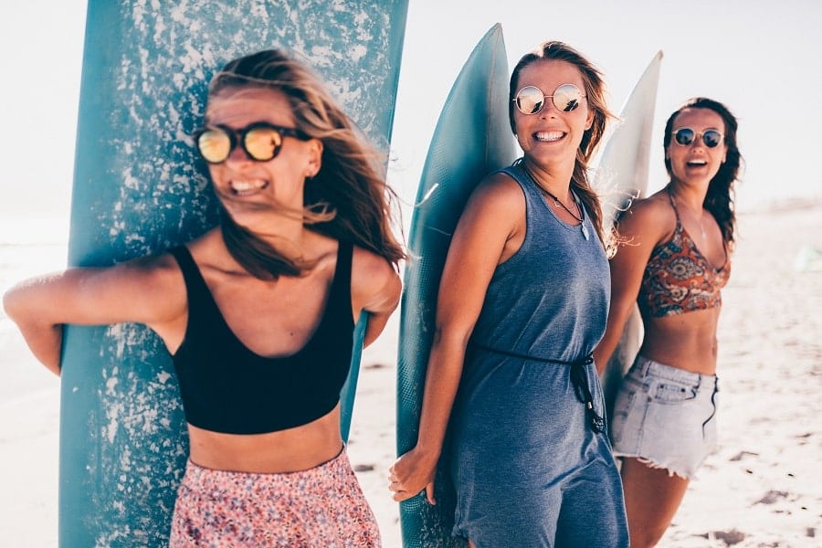 Estos son los beneficios del surf de los que podrías estar disfrutando 